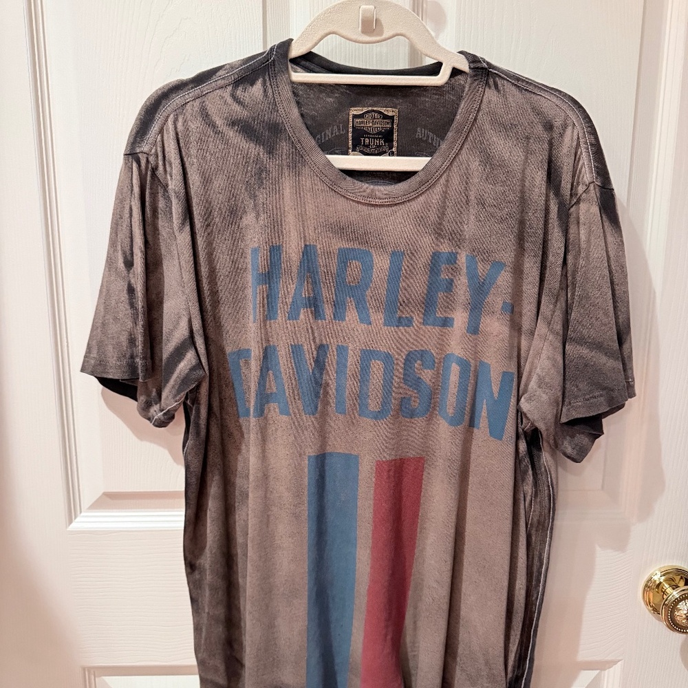 13 Harley Davidson shirts and 1zip up